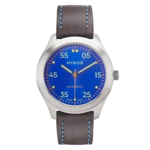 Reloj de pulsera Minor Heritage Electric Blue automático con correa de piel color marrón melaza y pespunte en hilo azul encerado - Parte delantera