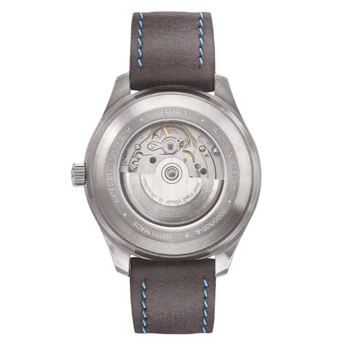 Reloj de pulsera Minor Heritage Electric Blue automático con correa de piel color marrón melaza y pespunte en hilo azul encerado - Tapa del reloj con cristal de zafiro
